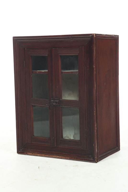 HANGING CUPBOARD American late 109390