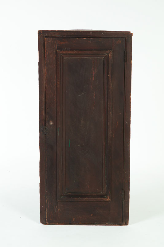 COUNTRY HANGING CORNER CUPBOARD  1093b6