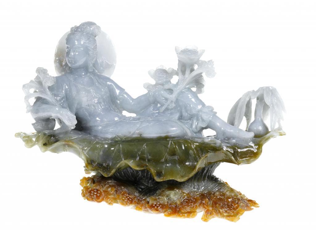 A CHINESE JADE CARVING OF GUANYIN 1093ce