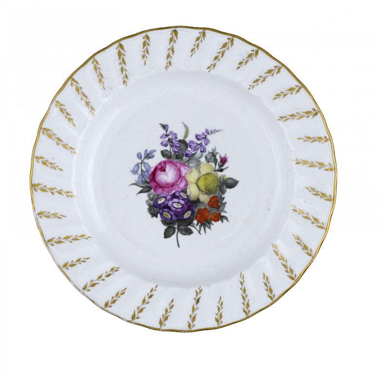 AN OUTSIDE-DECORATED DERBY PLATE
painted