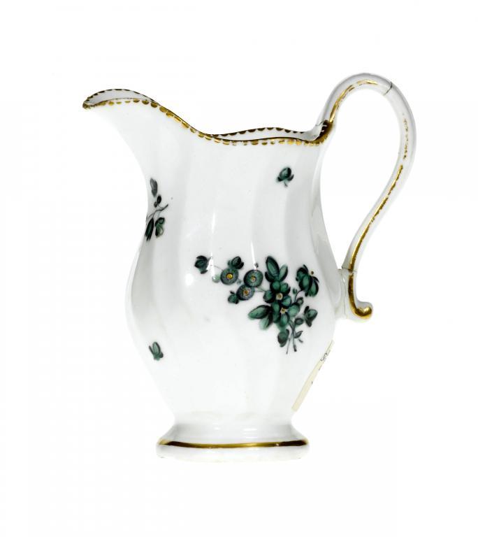 A CHELSEA DERBY CREAM JUG of slender 1094c8