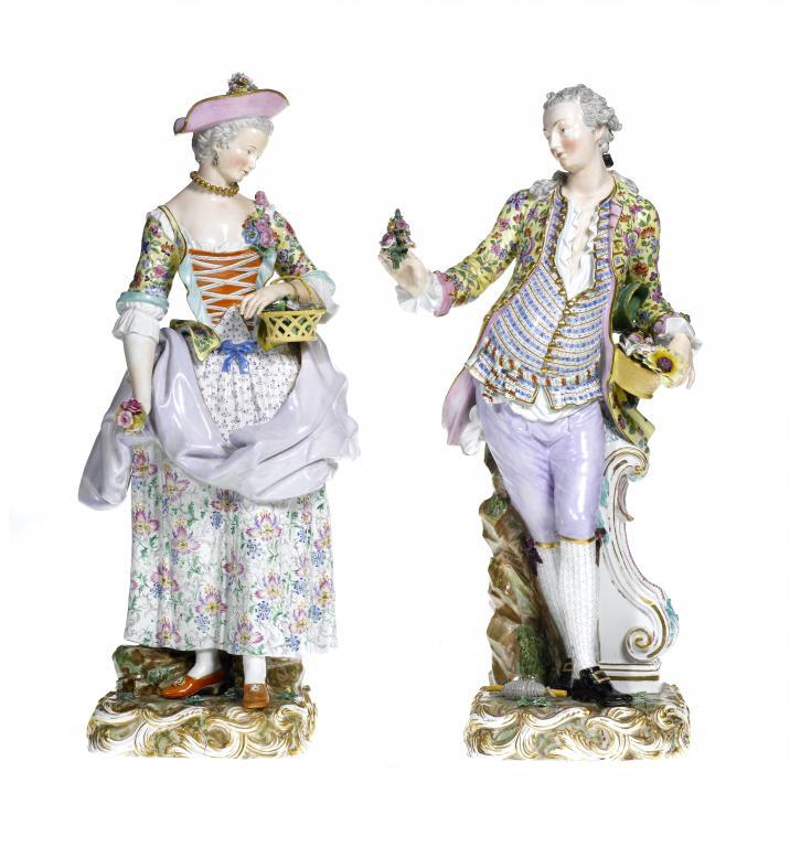 A PAIR OF MEISSEN FIGURES OF A GARDENER