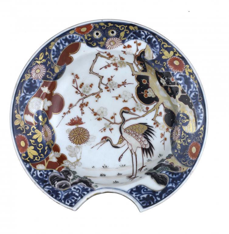 AN IMARI SHAVING BOWL typically 109507