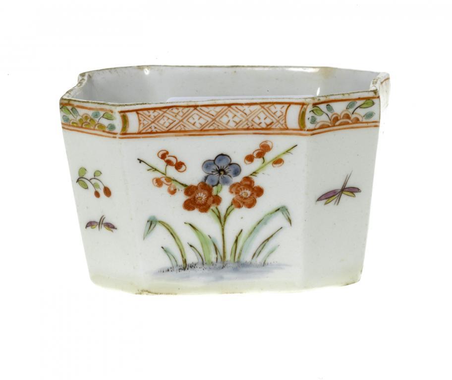 A DERBY OCTAGONAL BUTTER TUB OR