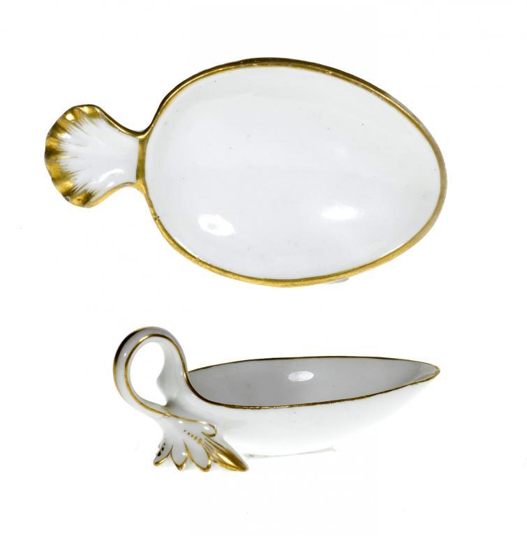 A DERBY CADDY SPOON with gilt 10969f