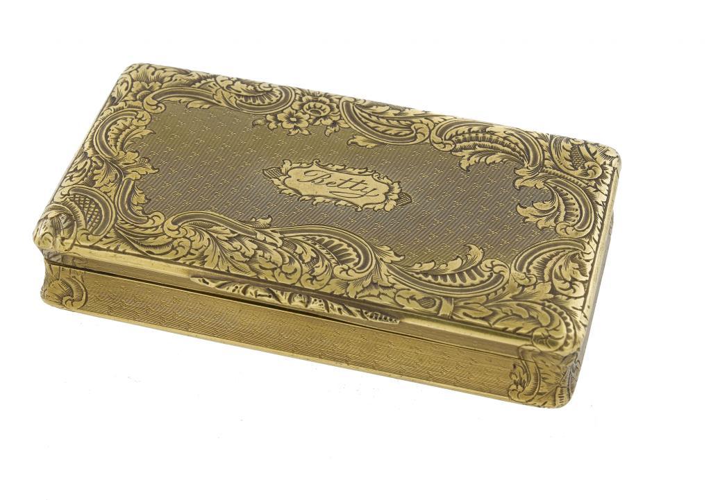 A DUTCH GOLD SNUFF BOX engraved 1096ad