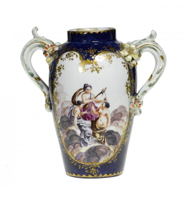 A DERBY VASE of shouldered form 1096d3