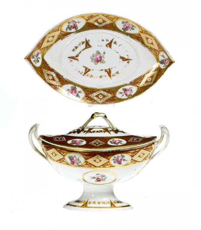 A DERBY DESSERT TUREEN, COVER AND