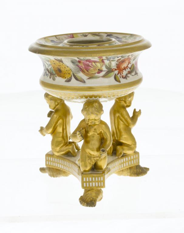 A DERBY INKWELL of compressed 1096f7