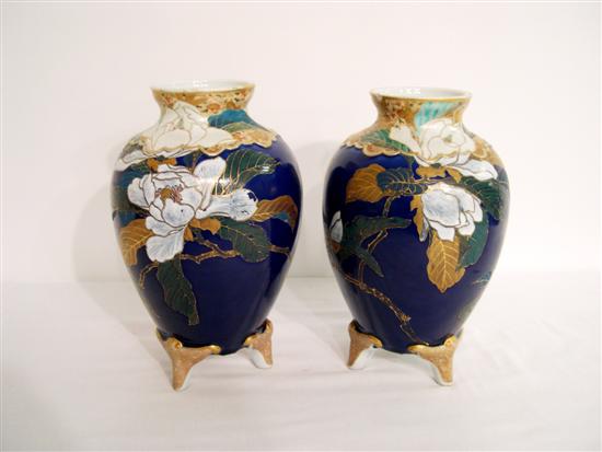 Pair of porcelain vases Japanese 109ac4