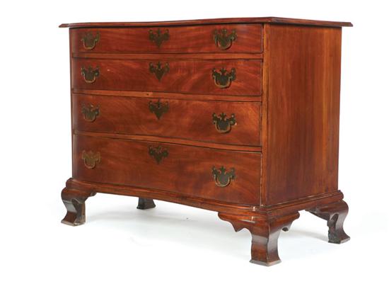 CHIPPENDALE SERPENTINE FRONT CHEST 10b333
