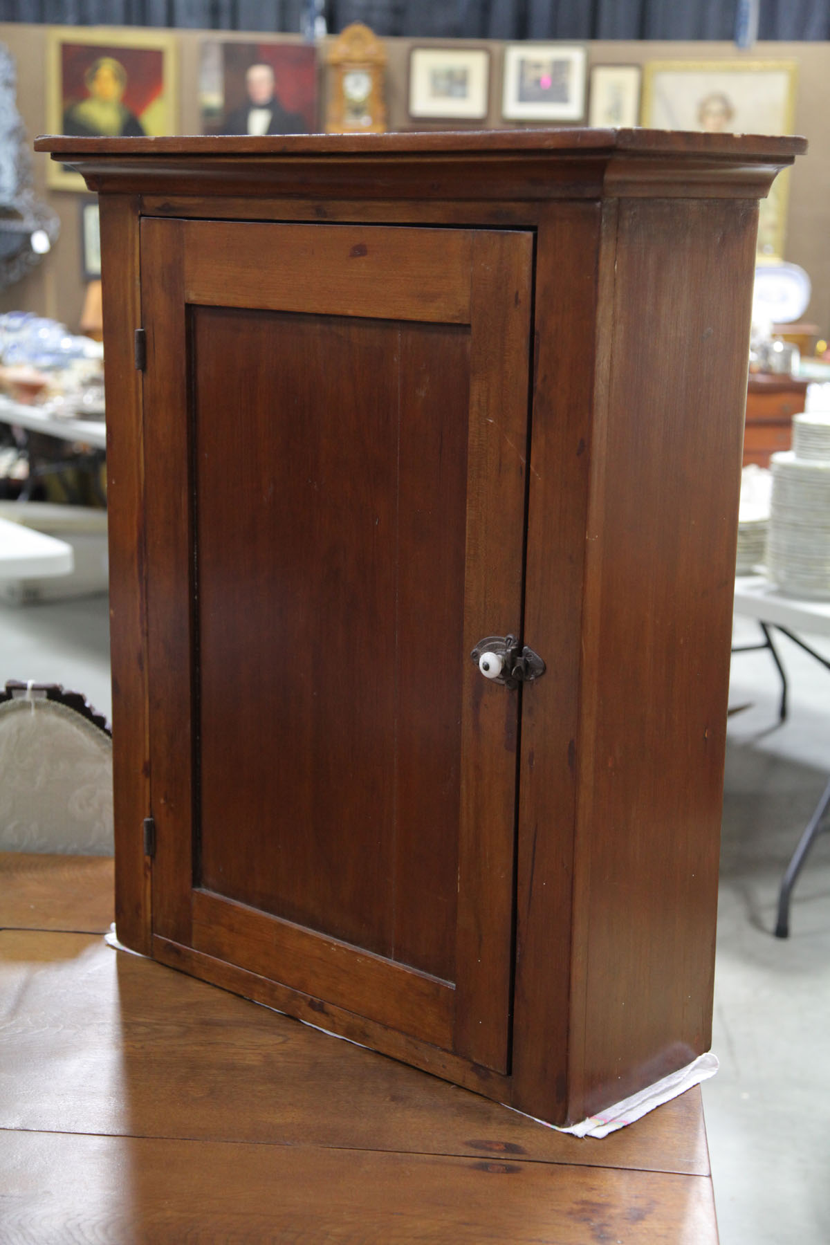 HANGING CUPBOARD American late 10c236