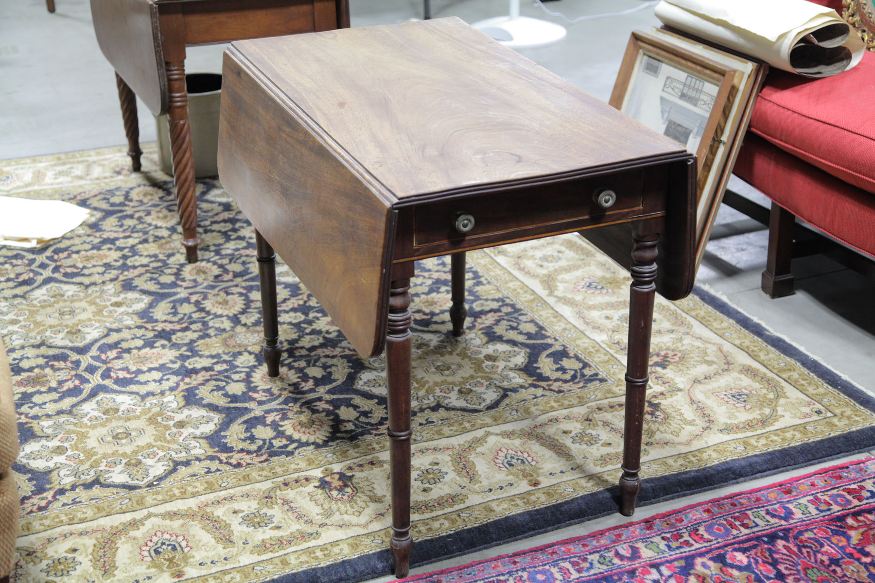 DROPLEAF TABLE.  English  late 19th