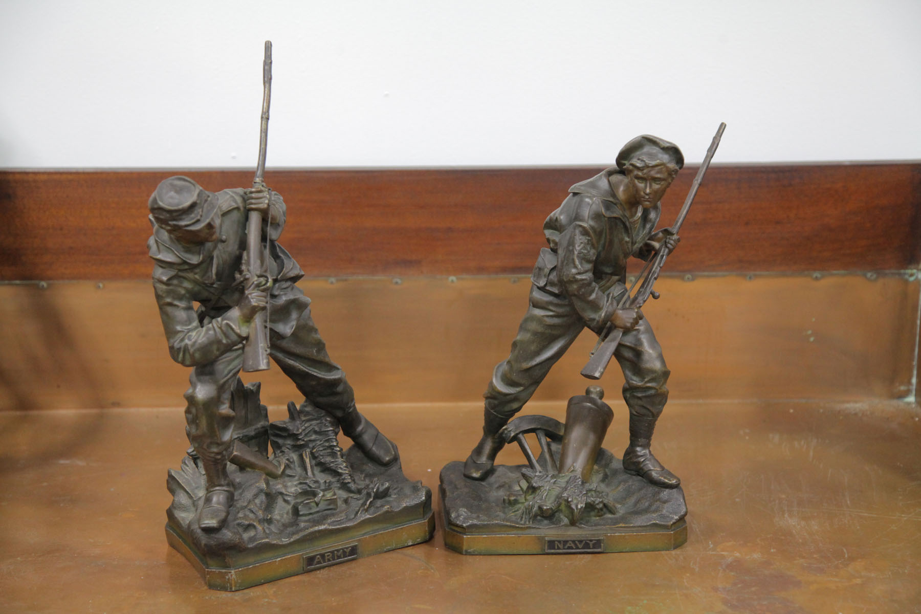 TWO STATUES OF U.S. SOLDIERS. 