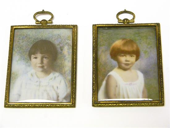 Two c 1920 s miniature portraits 10c2e8