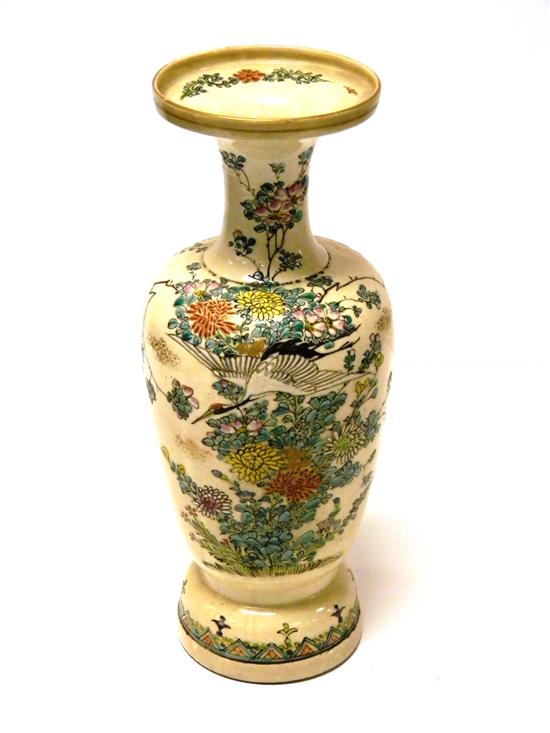 Japanese satsuma eathenware vase