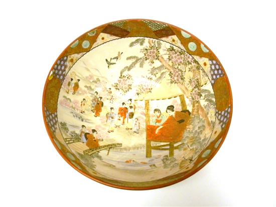 Japanese Kutani punch bowl interior 10c381