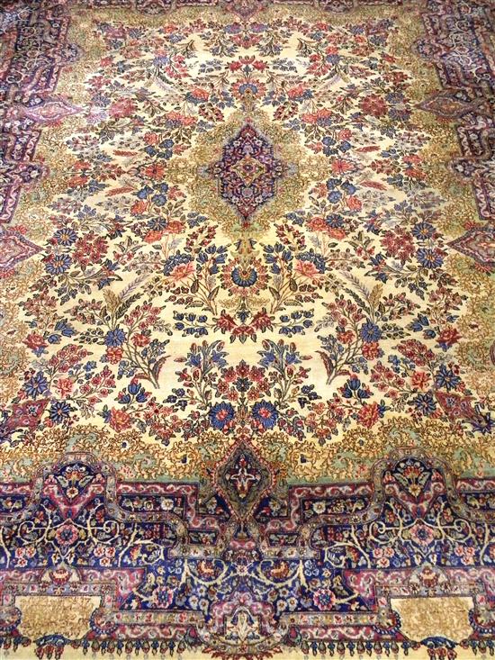 Semi-antique Kirmen rug  c. 1940
