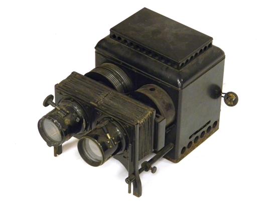 Glass slide projector and bulb  10c4e7