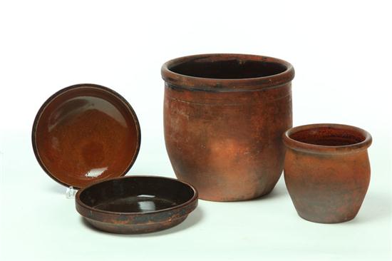 FOUR PIECES OF REDWARE American 10a8d2