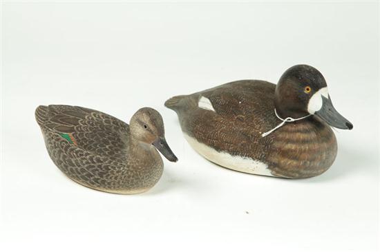 TWO DUCK CARVINGS American late 10a910