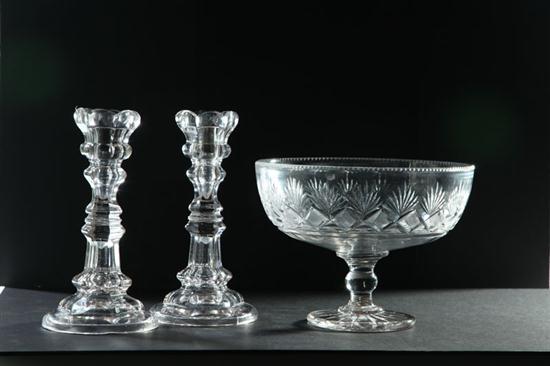 PAIR OF GLASS CANDLESTICKS AND 10a915