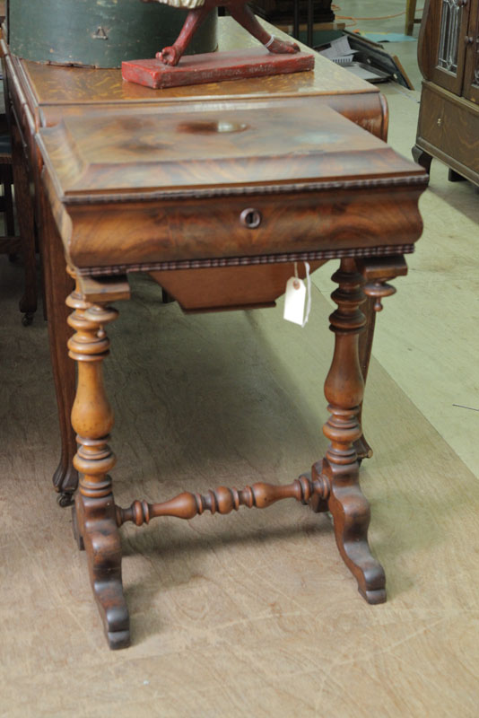 MAHOGANY SEWING STAND WITH ACCESSORIES.