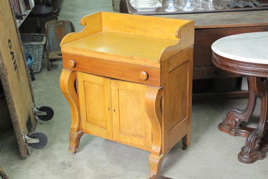 WASH STAND. Maple and curly maple.