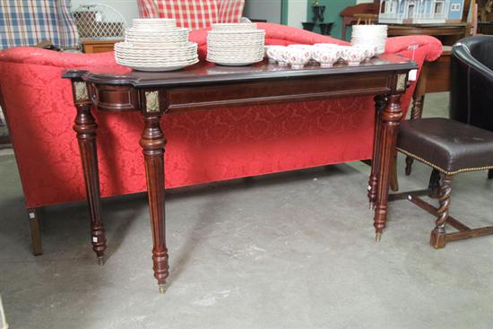 BOMBAY COMPANY HALL OR SOFA TABLE  10add9