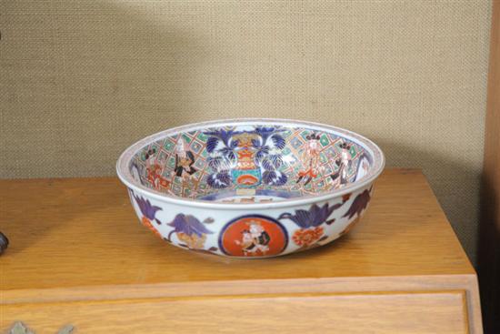 IMARI BLACK SHIP PATTERN BOWL  10ae37