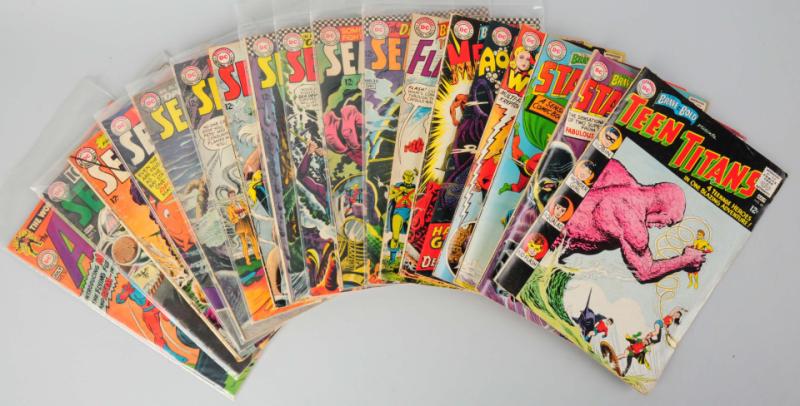 Lot of 18 1960s DC Superhero Comic 10d9e5