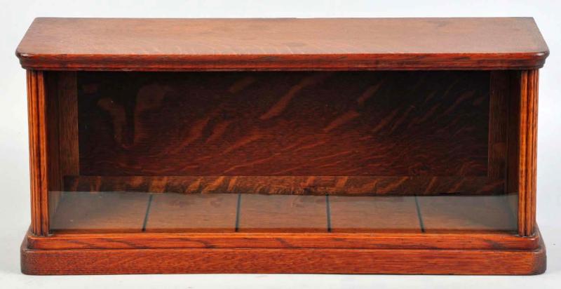 Small Oak Display Case. 
Features