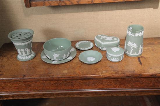 EIGHT PIECES OF WEDGWOOD JASPERWARE.