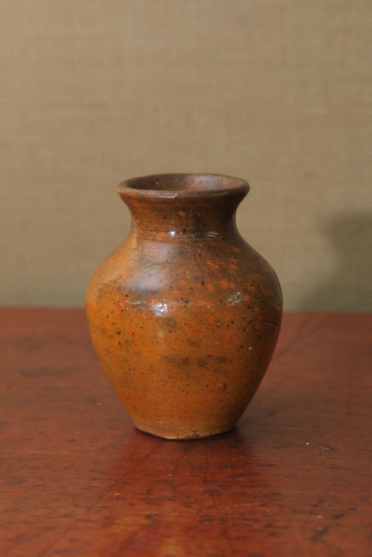 JUGTOWN VASE Small size with mottled 10e538