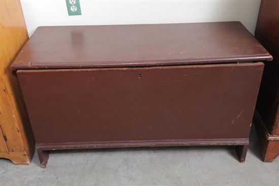 BLANKET CHEST Dark red paint with 10e569