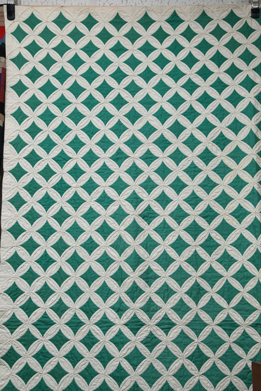 QUILT In green and white Cathedral 10e566