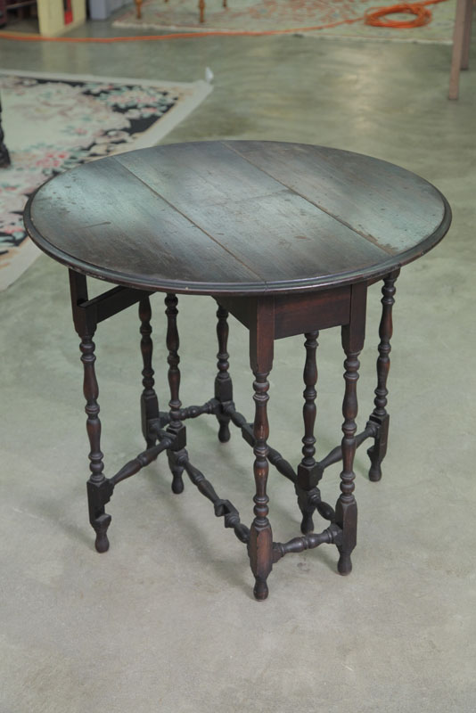 GATE LEG TABLE. Demilune ends 