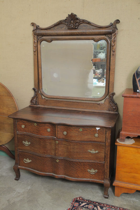 CHEST OF DRAWERS WITH MIRROR. Oak