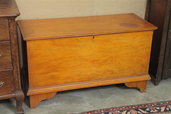 BLANKET CHEST Pine with til on 10e5cf