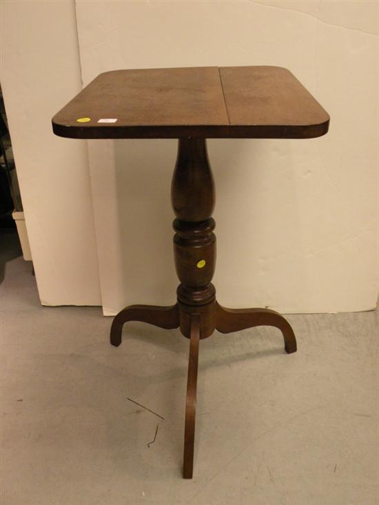 Mahogany rectangular top candlestand 10ecec