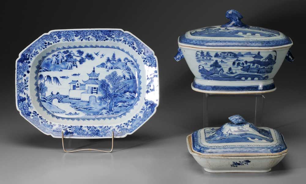 Blue and White Porcelain Dishes Chinese: