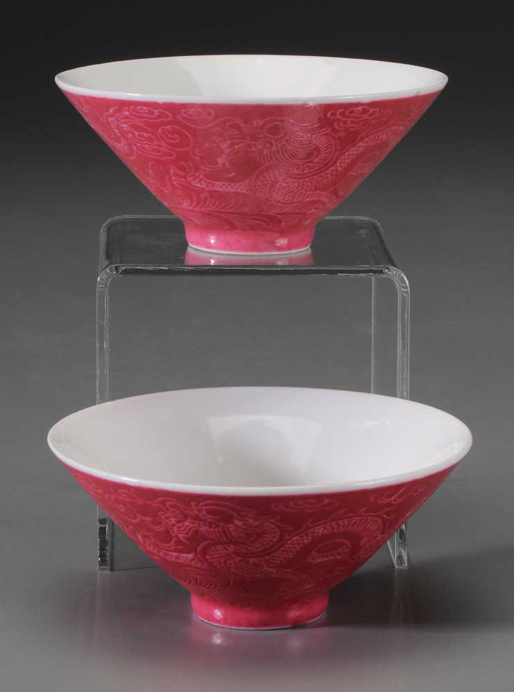 Pair Ruby Ground Porcelain Bowls 10ee27