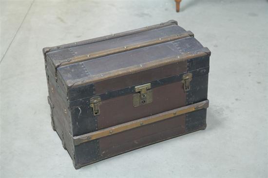 MINIATURE TRUNK. Fitted doll sized