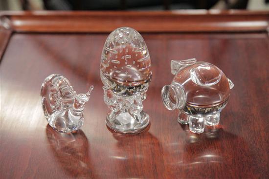 THREE PIECES OF STEUBEN CRYSTAL.