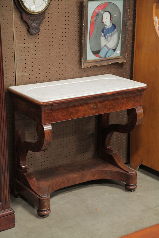 VICTORIAN DRESSING TABLE. White