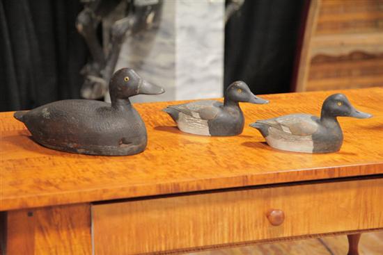 THREE DECOYS Including two miniature  1104a8
