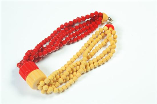 BAKELITE BEAD NECKLACE.  American. Ca.