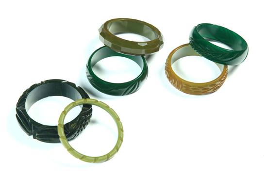 SIX GREEN EARLY PLASTIC BANGLE 1115fc