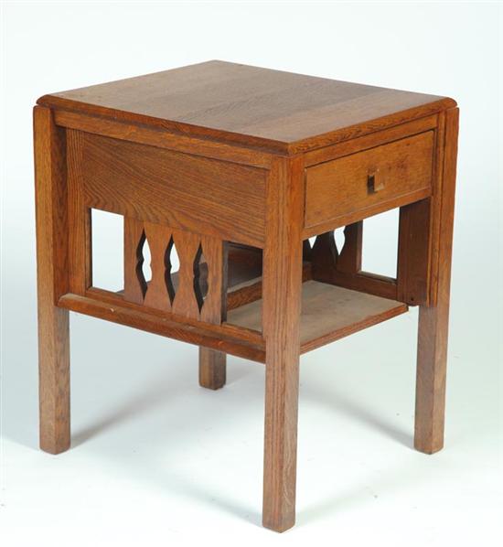 ARTS & CRAFTS END TABLE.  American 