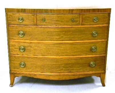 Federal style bowfront chest  mahogany